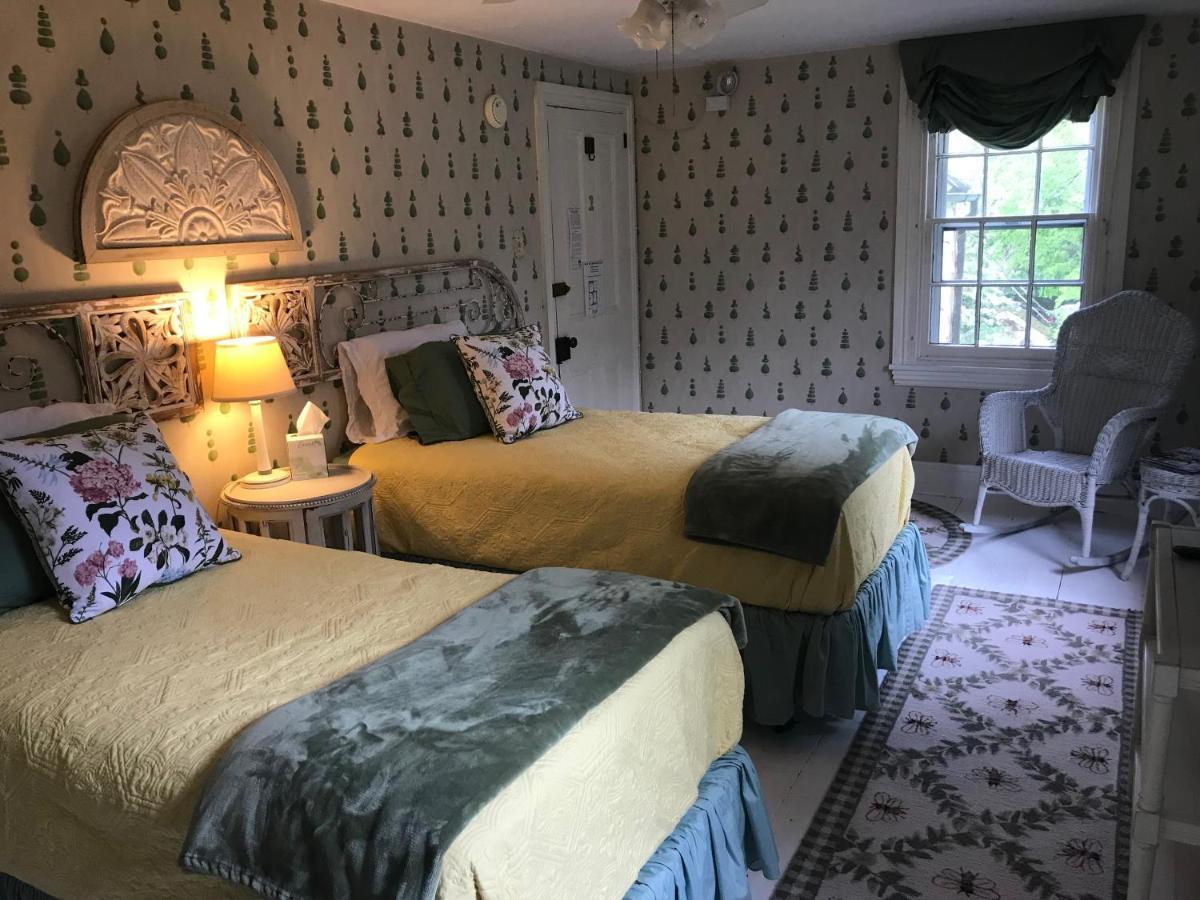 Bed and Breakfast Wild Wisteria Chadds Ford Экстерьер фото